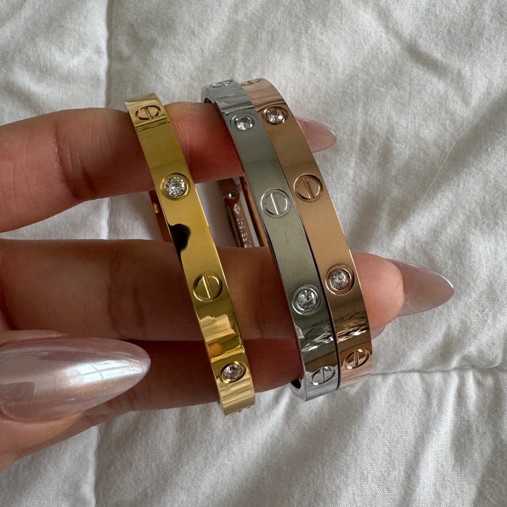 Luxury Cartier Design Diamond Screw Love Bracelet - Picture 2 of 4